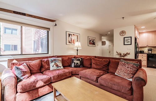 Sunday River Area Condo | On Mountain two bedroom unit sleeping 6