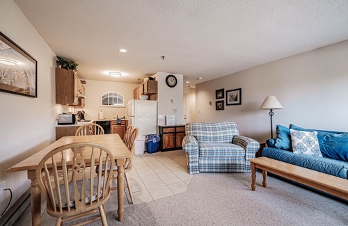 Sunday River Area Condo | On Mountain two bedroom unit sleeping 6