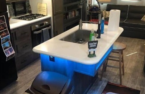 Skiatook House | On-Site Camper Trailer/Vintage
