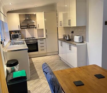 Whitchurch Apartment | On The Common