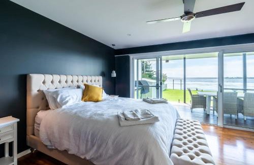 Gorokan House | On The Corso - Sun-soaked Serenity with Lake Access