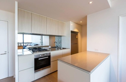 Docklands Apartment | On the River - A Resort-style Retreat in Docklands