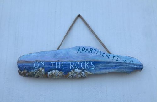 Karystos Apartment | On the Rocks