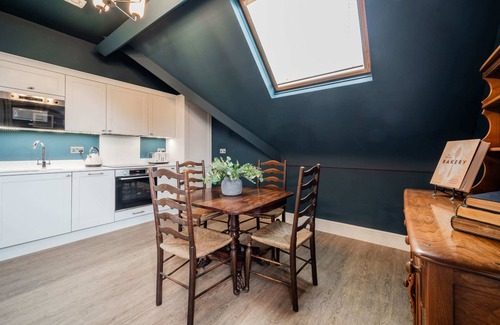 Hoylake Apartment | One Bed Luxury Hoylake Penthouse