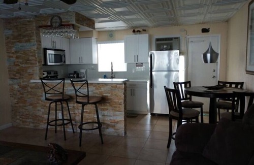 Hillsboro Beach Apartment | One Bedroom Apartment #110