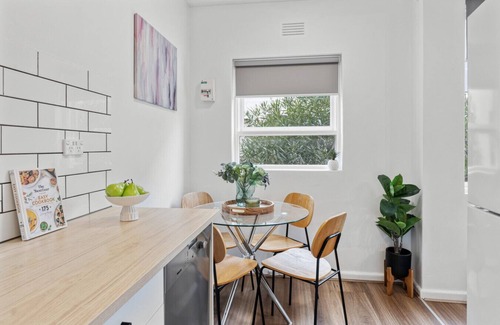 St. Kilda East Apartment | One bedroom apartment in Australia, St Kilda East