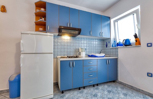 Cove Murtar Apartment | One bedroom apartment with terrace and sea view Mali Lošinj, Lošinj (A-8026-a)