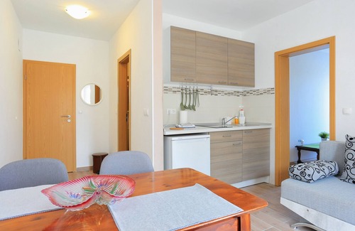 Rogoznica Apartment | One bedroom apartment with balcony and sea view Rogoznica (A-19786-b)