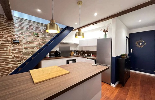 Saint-Cyprien Apartment | One-bedroom apartment in Toulouse
