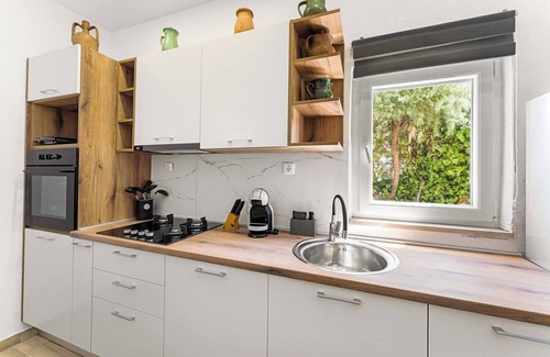 Kukljica Boat Rental | One bedroom apartment with a sea view