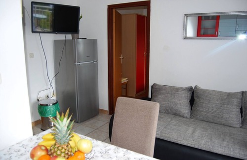 Vela Glavica Apartment | One bedroom apartment with balcony and sea view Lumbarda, Korčula (A-12839-a)