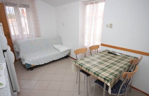 Nerezine Apartment | One bedroom apartment with terrace and sea view Nerezine, Lošinj (A-3479-a)