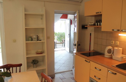 Gradac Apartment | One bedroom apartment near beach Zaostrog, Makarska (A-2625-b)