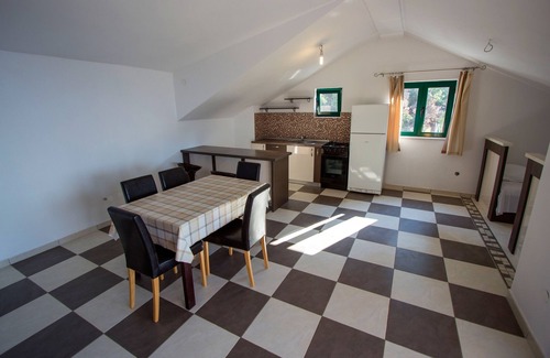 Gdinj Apartment | One bedroom apartment near beach Cove Rapak, Hvar (A-12779-d)