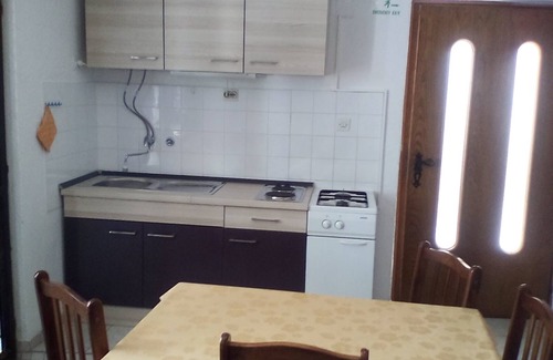 Milna Apartment | One bedroom apartment near beach Milna, Vis (A-2461-b)