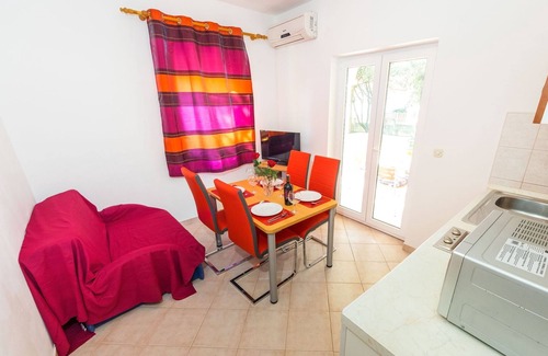 Vrsi Apartment | One bedroom apartment near beach Vrsi - Mulo, Zadar (A-5951-a)