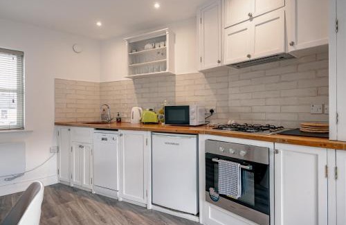 Kenmare Apartment | One bedroom apartment to sleep 2 in the heart of Kenmare town