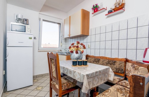 Valbandon Apartment | One bedroom apartment with balcony Valbandon, Fažana (A-19511-a)
