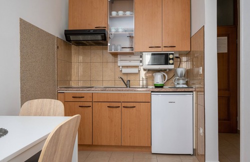 Novalja Apartment | One bedroom apartment with balcony and sea view Novalja, Pag (A-6317-c)
