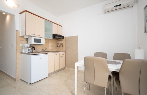Novalja Apartment | One bedroom apartment with balcony and sea view Novalja, Pag (A-6317-e)