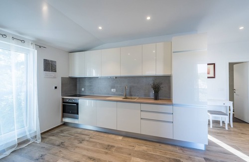 Lukoran Apartment | One bedroom apartment with balcony Lukoran, Ugljan (A-23933-c)