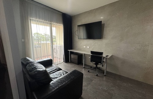 Hamilton Apartment | One Bedroom Deluxe Apartment