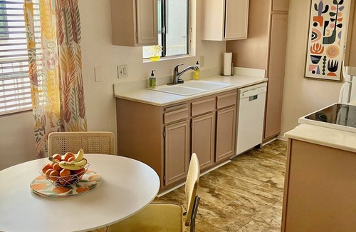 Baristo Condo | One Bedroom Desert Oasis - 30 Day Minimum Rental