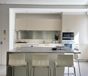 Surry Hills Apartment | One Bedroom & Study in Surry Hills