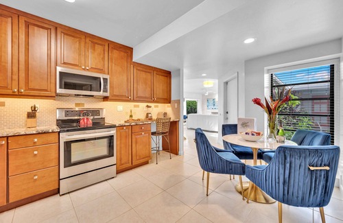 Coral Ridge Condo | One-bedroom Suite | Heated pool | Dock Access | Quiet Neighborhood | SaltAire Two | RESlDENCES