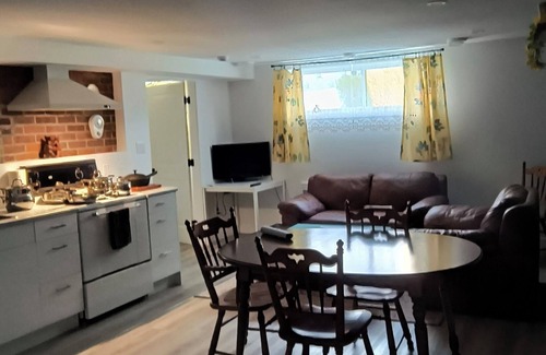 Port Alberni Apartment | One bedroom suite, a great place to stay on your way to Tofino.