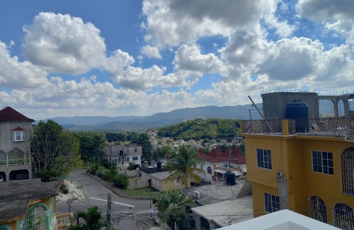 Montego Bay Apartment | One bedroom Two Beds apartment in peaceful Montego Bay WiFi, AC, fitness room