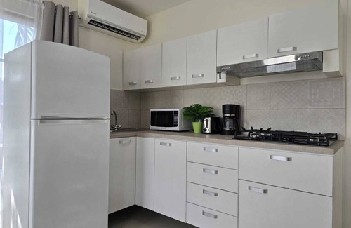 Cunucu Abao Apartment | One Bedroom vacation apartment Aruba, pool, walking distance to Eagle Beach!