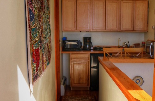 Tyrone Cabin | One Cozy BR and a separate Large BR that opens onto a Deck with Mountain views