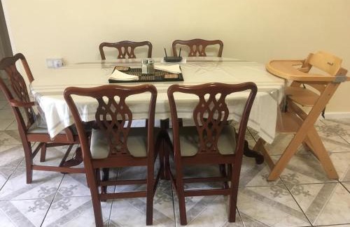 Piaye Apartment | One Hamilton Place - Emerald