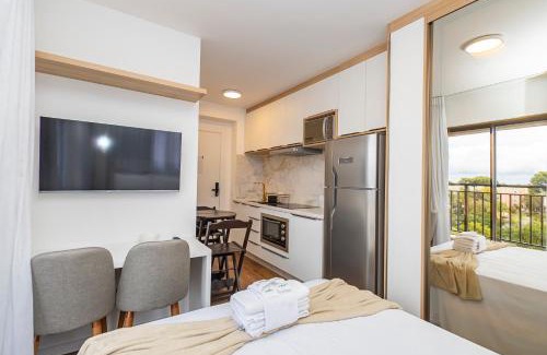 Novo Mundo Apartment | One House