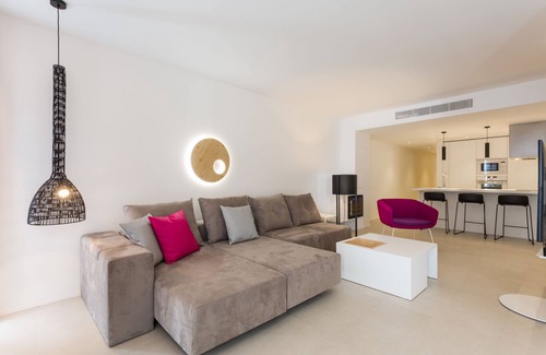 Figueretas Hotel | One Ibiza Suites