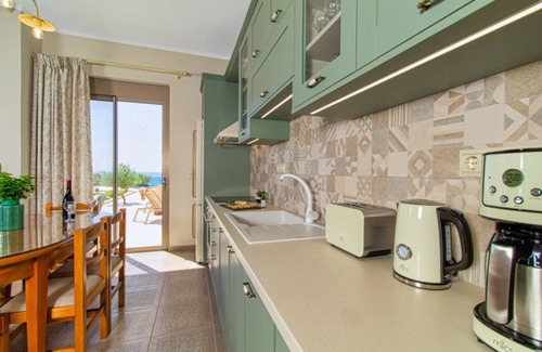 Limeniskos Villa | One level villa Liakos with private pool & stunning views