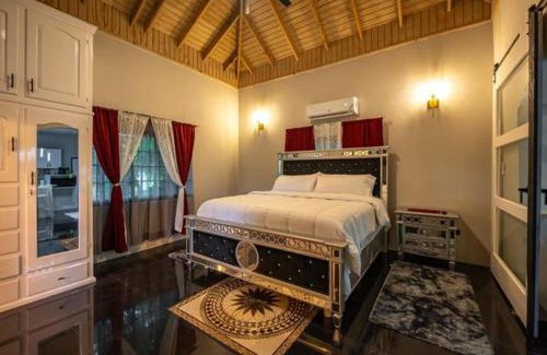 St.Bran's Burg House | One Love Luxuray Guesthouse