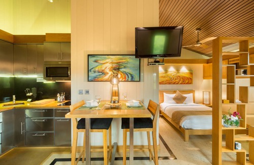 Venetian Road Settlement Hotel | One On Marlin – Adults Only