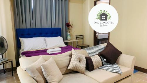 Pasay Apartment | One Palm Tree Villas Condominium - Studio 5M with Balcony - Across Terminal 3 Airport