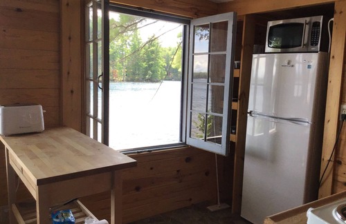 Minden Cabin | One room cabin, kitchenette, king bed, washroom with shower