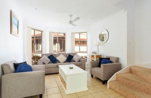 Hawks Nest House | One Street Back from the Surf Beach