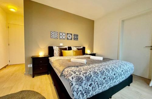 Klein-Antwerpen House | OneLuxStay near Diamond District