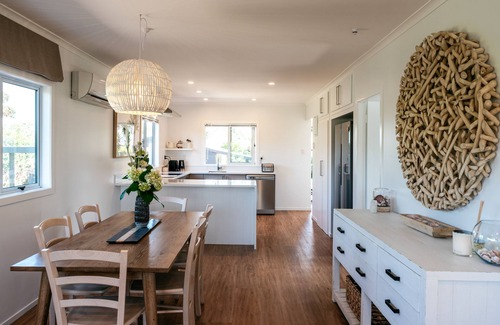 Blackpool House | ONEROA COASTAL CLASSIC | Coast & Country | WINTER DEAL - Stay for 3, Pay for 2
