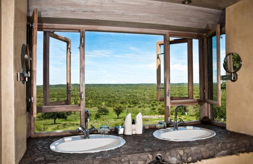 Okaukuejo Cabin | Ongava Lodge
