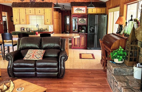 Bismarck House | Only House on Lake DeGray!