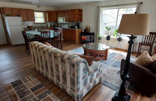 Trowbridge Park House | Ontario Oasis - a place to relax between adventures.