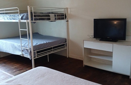 Poyanne Bed & Breakfast | Opale family room