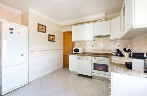 Canidelo Apartment | Oporto Beach Charm with Ocean View