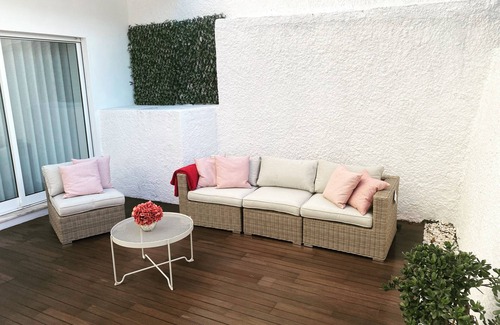 Lapa Apartment | Oporto City Center Apartment with terrace